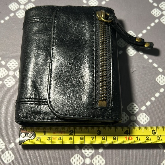 Fossil Black Leather Compact Wallet - Picture 3 of 7